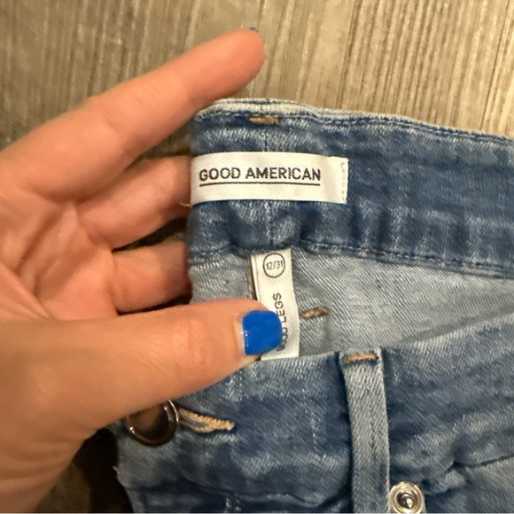 Good American Light Blue Cropped Jeans - Picture 2 of 5